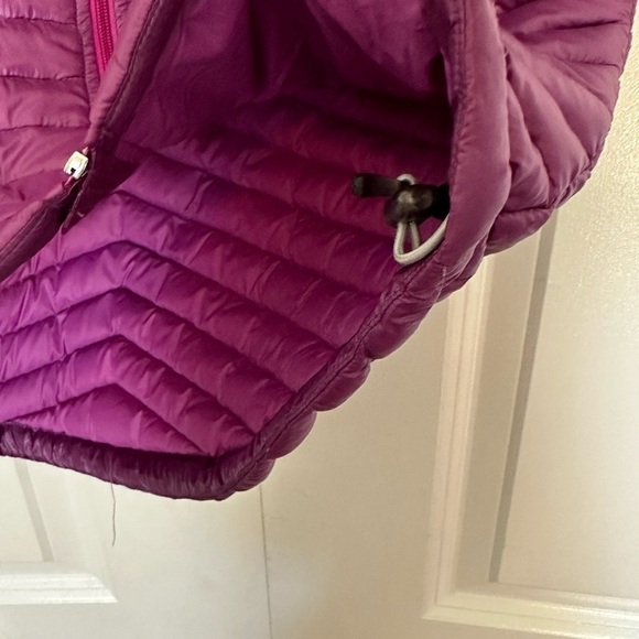 Downtek fuchsia water repellant lightweight down puffer vest, XS - Picture 6 of 7